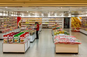 Всякие китайские вкусняшки в морском порту Гонконга