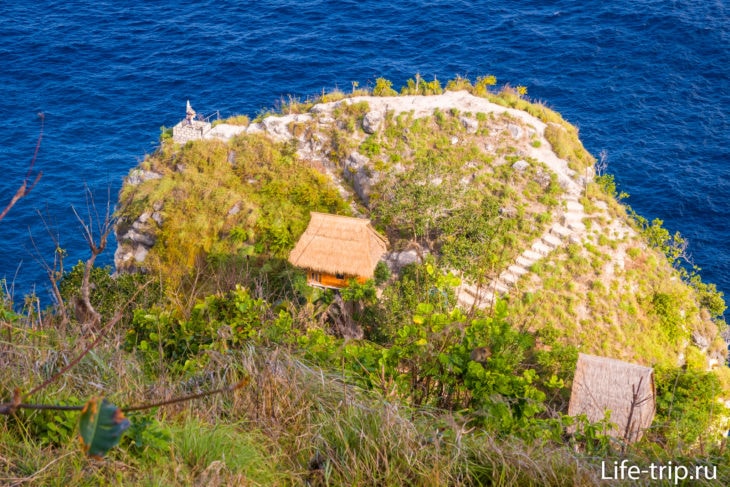 Вид сверху на домики Rumah Pohon