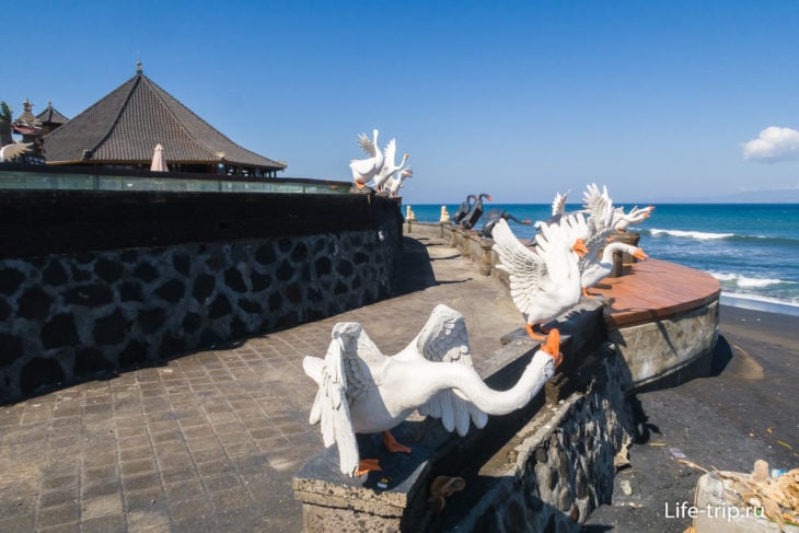 Пляж Керамас (Keramas Beach Bali) - черный бриллиант Бали