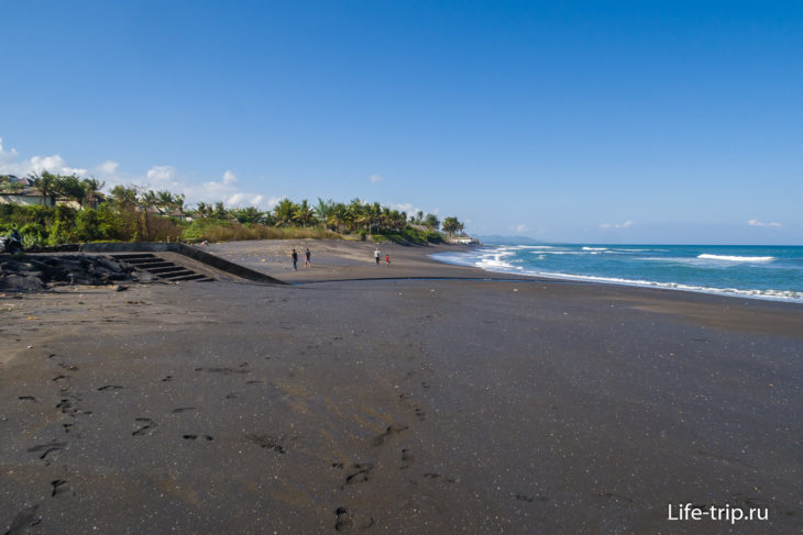 Пляж Керамас (Keramas Beach Bali) - черный бриллиант Бали